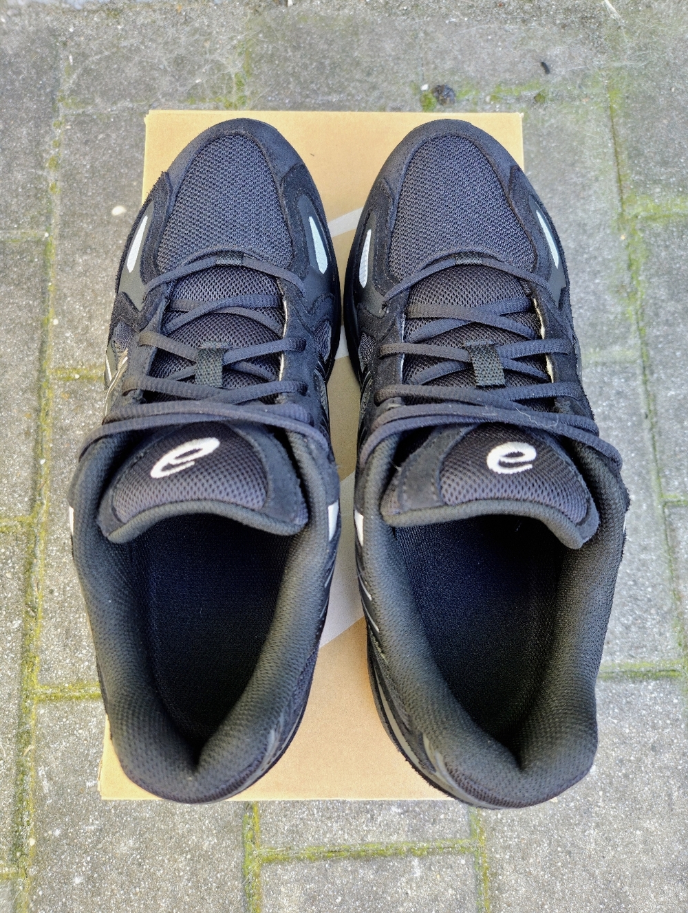 ASICS GEL-K1011 Sneakers Mens 10.5 Black Silver Running Shoes NEW - Picture 9 of 10